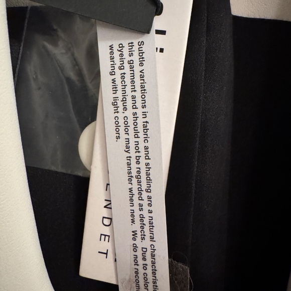 NWT Alice + Olivia Breann Black/Off White Vegan Leather Blazer Size 10 - Picture 8 of 10